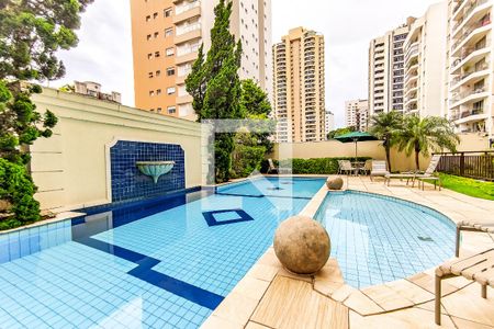 Apartamento à venda com 198m², 3 quartos e 3 vagasÁrea Comum - Piscina
