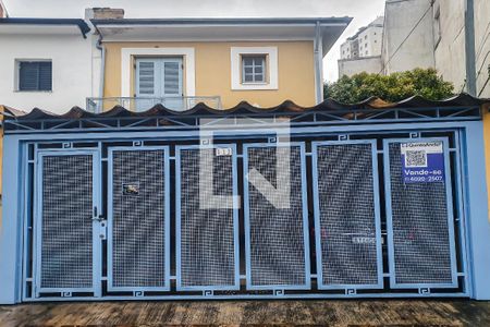 Casa à venda com 310m², 3 quartos e 3 vagasFachada