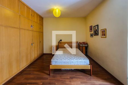 Casa à venda com 310m², 3 quartos e 3 vagasQuarto 1 Suite