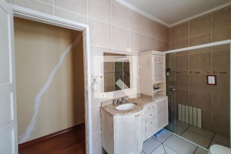 Casa à venda com 310m², 3 quartos e 3 vagasBanheiro