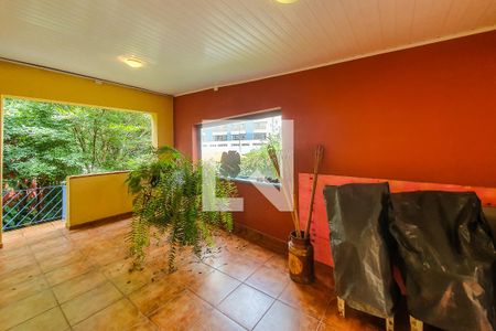 Casa à venda com 310m², 3 quartos e 3 vagasSalão de Festas