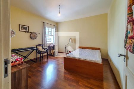 Casa à venda com 310m², 3 quartos e 3 vagasQuarto 2