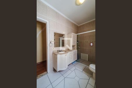 Casa à venda com 310m², 3 quartos e 3 vagasBanheiro