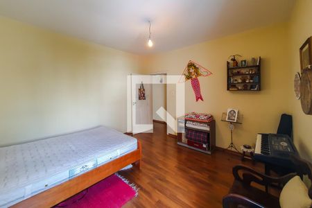 Casa à venda com 310m², 3 quartos e 3 vagasQuarto 2