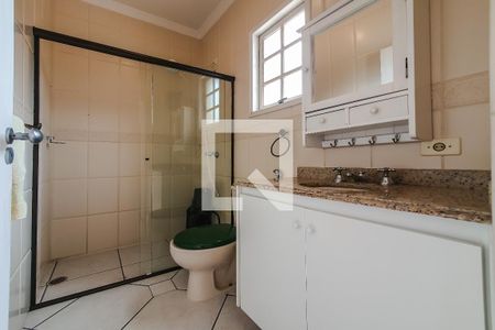 Casa à venda com 310m², 3 quartos e 3 vagasQuarto 1 Suite Banheiro