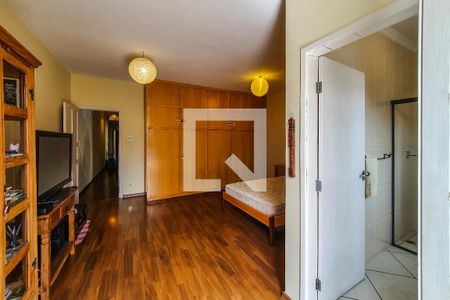 Casa à venda com 310m², 3 quartos e 3 vagasQuarto 1 Suite