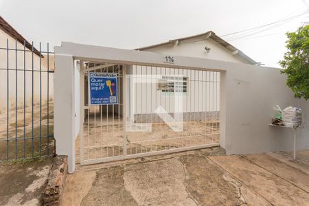 Casa para alugar com 70m², 2 quartos e 2 vagas Casa para alugar com 70m², 2 quartos e 2 vagasFachada