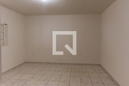 Casa para alugar com 70m², 2 quartos e 2 vagas Casa para alugar com 70m², 2 quartos e 2 vagasQuarto 2