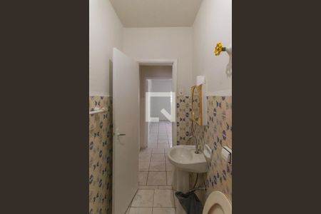 Casa para alugar com 70m², 2 quartos e 2 vagas Casa para alugar com 70m², 2 quartos e 2 vagasBanheiro