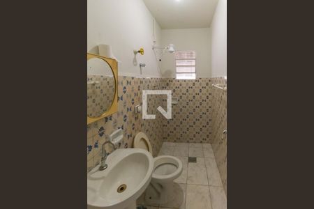 Casa para alugar com 70m², 2 quartos e 2 vagas Casa para alugar com 70m², 2 quartos e 2 vagasBanheiro