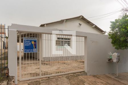 Casa para alugar com 70m², 2 quartos e 2 vagas Casa para alugar com 70m², 2 quartos e 2 vagasFachada