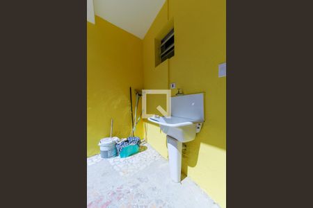 Casa para alugar com 68m², 3 quartos e 1 vagaÁrea de Serviço