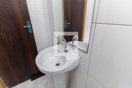 Banheiro da Suíte de casa de condomínio para alugar com 1 quarto, 32m² em Vila Caraguata, São Paulo