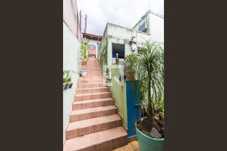 Casa à venda com 250m², 2 quartos e 3 vagasEscada