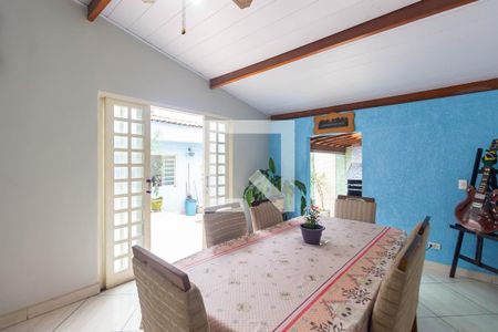 Casa à venda com 250m², 2 quartos e 3 vagasSala de Jantar