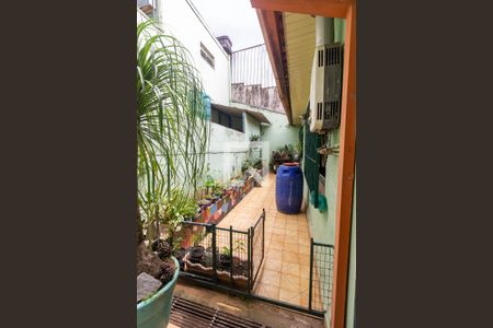Casa à venda com 250m², 2 quartos e 3 vagasCorredor