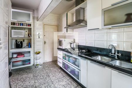 Apartamento à venda com 170m², 4 quartos e 2 vagas Apartamento à venda com 170m², 4 quartos e 2 vagasCozinha