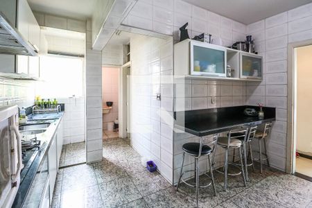 Apartamento à venda com 170m², 4 quartos e 2 vagas Apartamento à venda com 170m², 4 quartos e 2 vagasCozinha