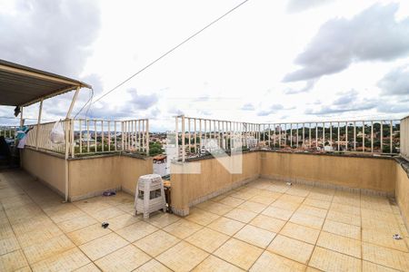 Apartamento à venda com 170m², 4 quartos e 2 vagas Apartamento à venda com 170m², 4 quartos e 2 vagasTerraço