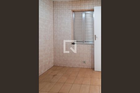 Casa para alugar com 180m², 2 quartos e 2 vagas Casa para alugar com 180m², 2 quartos e 2 vagasQuarto de Serviço