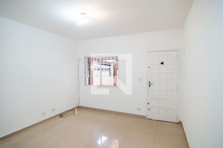 Sala de casa para alugar com 2 quartos, 180m² em Jardim Aeroporto, São Paulo