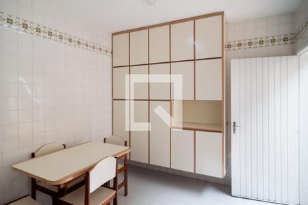 Casa para alugar com 180m², 2 quartos e 2 vagas Casa para alugar com 180m², 2 quartos e 2 vagasCozinha