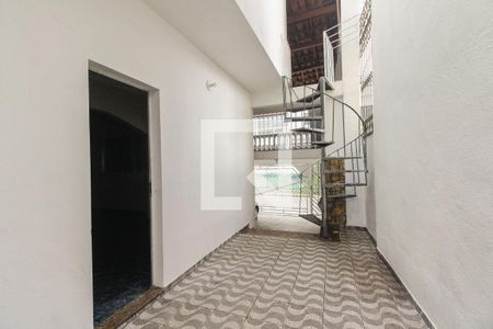 Casa à venda com 200m², 3 quartos e 3 vagas Casa à venda com 200m², 3 quartos e 3 vagasQuintal
