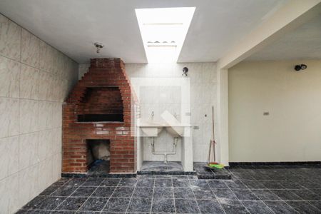 Casa à venda com 200m², 3 quartos e 3 vagas Casa à venda com 200m², 3 quartos e 3 vagasChurrasqueira