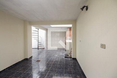Casa à venda com 200m², 3 quartos e 3 vagas Casa à venda com 200m², 3 quartos e 3 vagasChurrasqueira