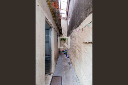 Corredor Externo  de casa para alugar com 2 quartos, 80m² em Jardim Gonzaga, São Paulo