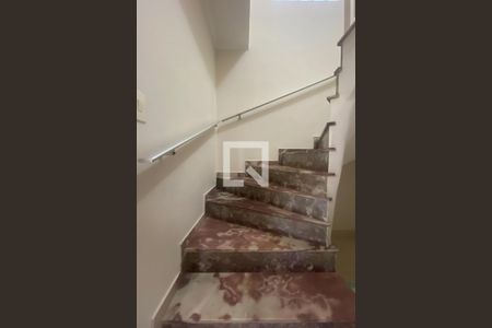 Escada de casa à venda com 4 quartos, 169m² em Cerâmica, São Caetano do Sul