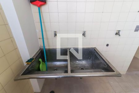 Apartamento para alugar com 300m², 3 quartos e 4 vagas Apartamento para alugar com 300m², 3 quartos e 4 vagasÁrea de Serviço