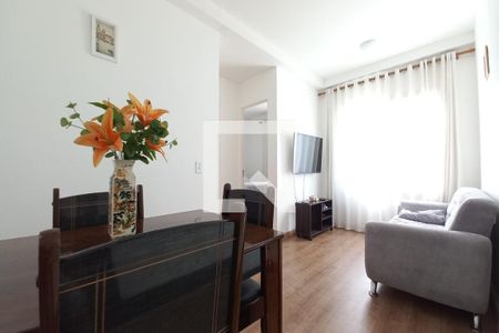 Sala de apartamento à venda com 2 quartos, 48m² em Vila Satúrnia, Campinas