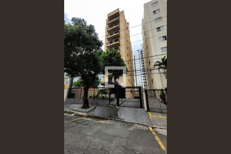 Apartamento para alugar com 67m², 2 quartos e 1 vaga Apartamento para alugar com 67m², 2 quartos e 1 vagaFachada