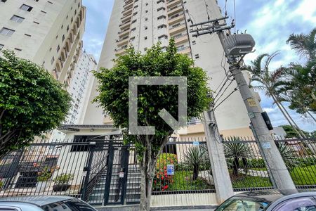 Apartamento para alugar com 59m², 2 quartos e 1 vaga Apartamento para alugar com 59m², 2 quartos e 1 vagaFachada