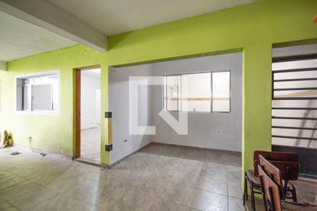 Garagem de casa para alugar com 2 quartos, 70m² em Bandeiras, Osasco