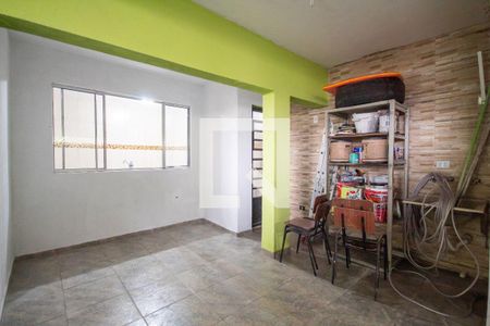 Área de Serviço e garagem de casa para alugar com 2 quartos, 70m² em Bandeiras, Osasco