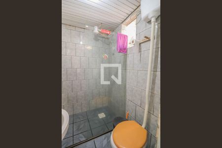 Casa à venda com 220m², 2 quartos e 2 vagas Casa à venda com 220m², 2 quartos e 2 vagasBanheiro de serviço