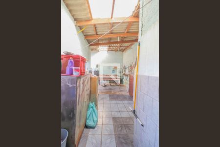 Casa à venda com 220m², 2 quartos e 2 vagas Casa à venda com 220m², 2 quartos e 2 vagasÁrea de Serviço