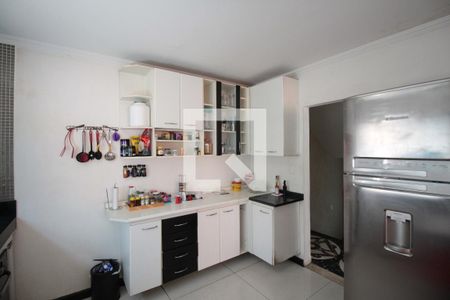 Casa à venda com 473m², 5 quartos e 5 vagasCozinha