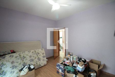 Casa à venda com 473m², 5 quartos e 5 vagasQuarto 2