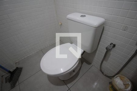 Casa à venda com 473m², 5 quartos e 5 vagasAndar Inferior | Banheiro da Suite 2