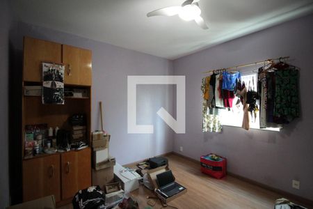 Casa à venda com 473m², 5 quartos e 5 vagasQuarto 2