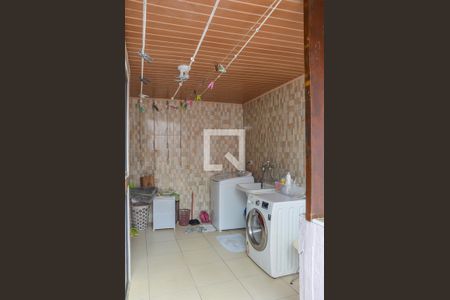 Casa à venda com 230m², 3 quartos e 2 vagasÁrea de Serviço