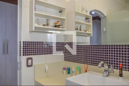 Casa à venda com 230m², 3 quartos e 2 vagasBanheiro da Suíte