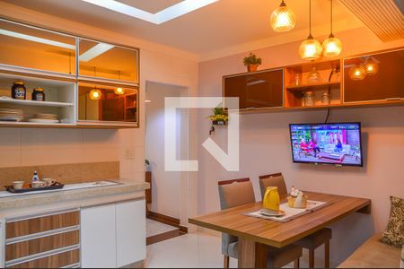 Casa à venda com 230m², 3 quartos e 2 vagasCozinha