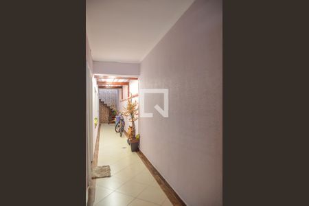 Casa à venda com 230m², 3 quartos e 2 vagasCorredor