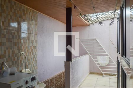 Casa à venda com 230m², 3 quartos e 2 vagasÁrea de Serviço