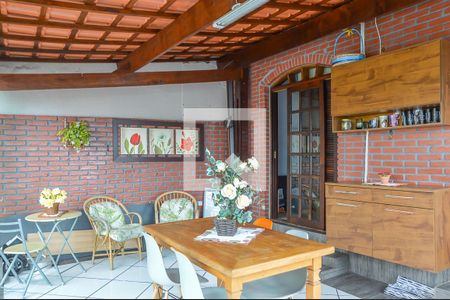 Casa à venda com 230m², 3 quartos e 2 vagasChurrasqueira