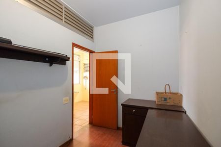 Apartamento à venda com 140m², 3 quartos e 2 vagasQuarto de Serviço